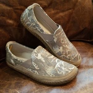 Women's Acorn shoes
